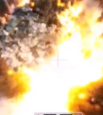 Детонация боекомплекта вражеского танка на Донетчине. ВИДЕО