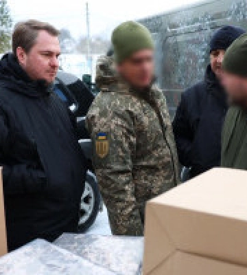 Київщина передала 114 бригаді ТрО антидронові рушниці, тепловізори та інше необхідне обладнання