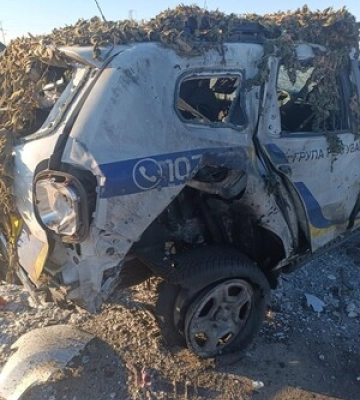 Війська РФ атакували дроном поліцейський автомобіль у Херсонській області: є постраждалий