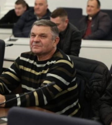 У центрі Львова водій влетів у зупинку громадського транспорту (ФОТО, ВІДЕО)