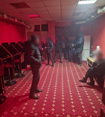 Підпільний бізнес у Монастирищі: слідчі виявили ігровий заклад