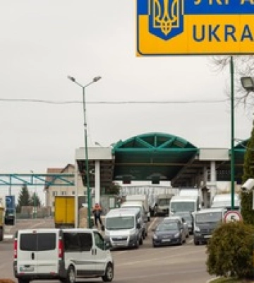 Правоохоронець з Одещини продавав ухилянтам &quot;футбольні тури&quot; за кордон - ДБР