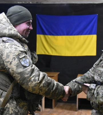 За проявлену мужність і успішне виконання завдань: бійця з Волині нагородили «Золотим хрестом» Залужного