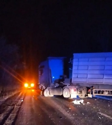 Водій легковика загинув після зіткення з вантажівкою