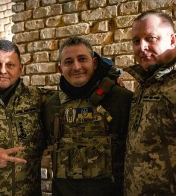 Що може надихнути більше? Сєрга зачарував фото із Залужним і Шапталою