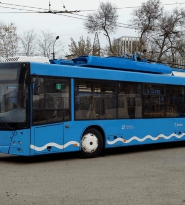 У Дніпрі під час руху загорівся тролейбус