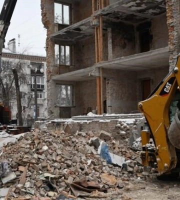 В Запорожье начали восстановление еще трех многоэтажек разрушенных российскими ракетами