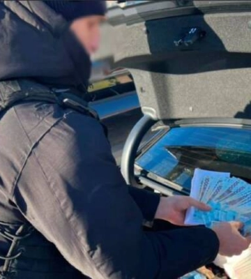 СБУ Кіровоградщини затримала на хабарі посадовця Держпродспоживслужби