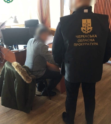 Судитимуть керівника лісництва на Черкащині, його дружину і підлеглих за привласнення понад мільйона гривень