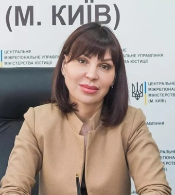 Минюст протестует против возвращения на должность чиновницы с паспортом РФ