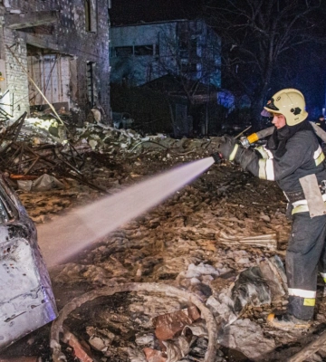 Кількість постраждалих унаслідок удару по центру Харкова зросла до 12