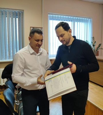 Нагородили електромонтерів з Рівненщини, які повернули херсонцям світло