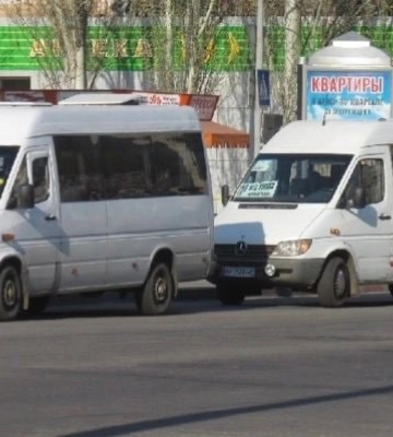 В Мелитополе маршрутчики решили повысить цену на проезд для тех, кто не имеет российского паспорта 