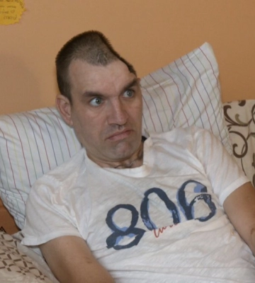 «Вчився дихати, ковтати, жувати»: як боєць реабілітується у Луцьку