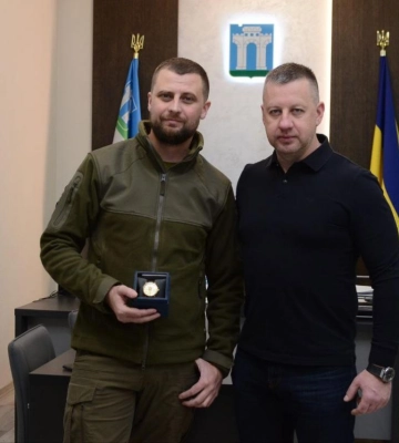 У Рівному високою нагородою за службу відзначили бойового медика