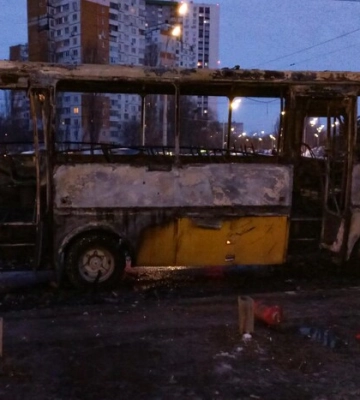 У столиці на ходу загорілася маршрутка (фото, відео)