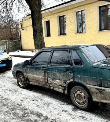 Водія у Здолбунові зупинили за дрібничку, а виявилося - документи підроблені
