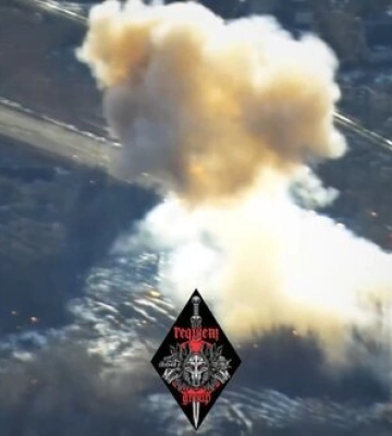 Ворожа РСЗВ БМ-21 &quot;Град&quot; вибухає після влучання дрона-камікадзе. ВIДЕО