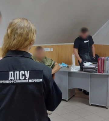 Львівські прикордонники викрили незаконну схему переправлення через кордон чоловіків