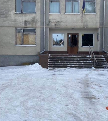 В Тернопольской области неизвестные подорвали двери сельсовета, фото