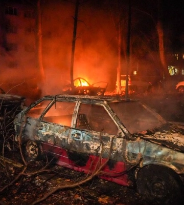Атака «Шахедів» на Одесу: горіли квартири та автівки (фото, відео)