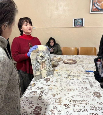 Діти Дніпра виготовили 40 барельєфів &quot;Ікона пам&amp;#039;яті&quot; на честь полеглих військових