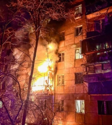 Одесу атакували «шахеди»: пошкоджено житловий будинок, фото та відео
