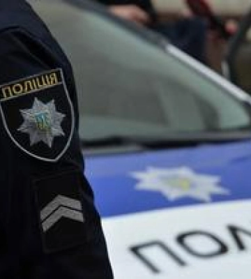 У Полтаві біля житлового будинку виявили тіло пенсіонера