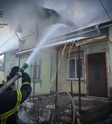 Дідусь та 2-річна онука загинули у пожежі на Львівщині