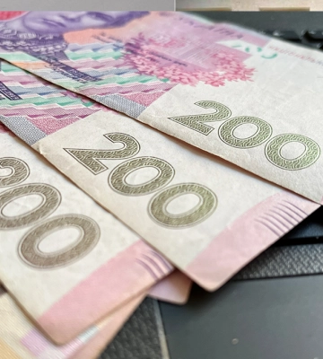 Шахраї видурили у прикарпатки 44 тисячі гривень під виглядом грошової допомоги