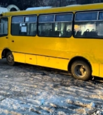 У Рівному одна маршрутка влетіла в іншу: травмувався водій