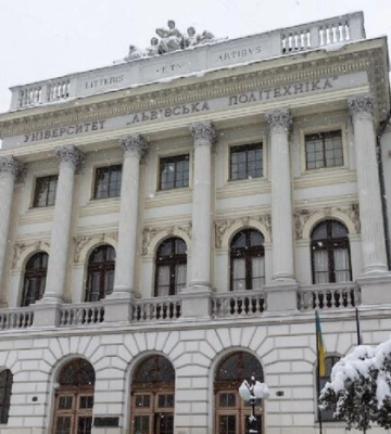 Суд виправдав викладача «Львівської політехніки» за демонстрацію порно під час тестів