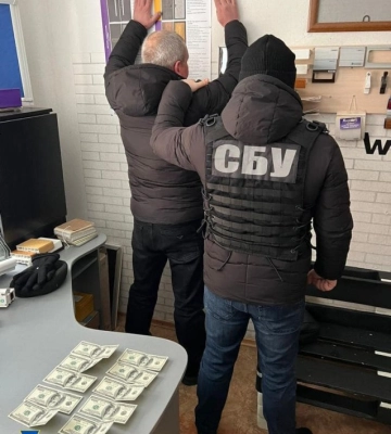 СБУ викрила на хабарі працівників аграрного коледжу на Кіровоградщині