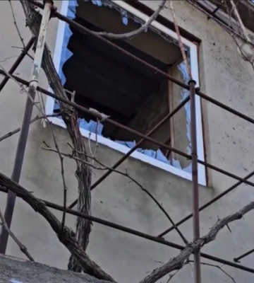 Росіяни вдарили по Бериславу, троє людей поранені
