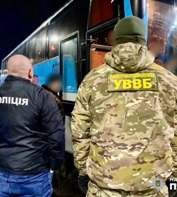 На Одещині водій рейсового автобуса вивозив ухилянтів до Молдови за 6 тисяч доларів США (фото, відео)