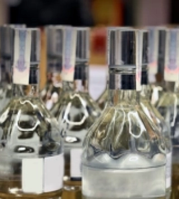 Суд виніс вирок мешканцю Луцька, якого викрили у продажі фальсифікованого алкоголю
