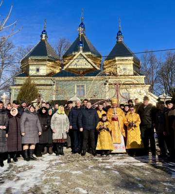 Два FPV-дрони для військових придбали парафіяни Марківки (відео)