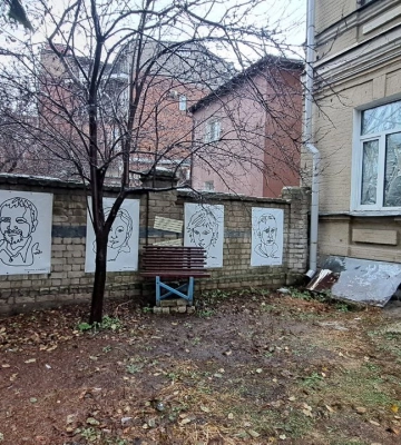 Допомогли волонтери і ТРО. Літмузей евакуював із Харкова найцінніші експонати