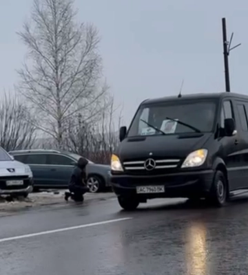 Загибель підтвердила експертиза: на Волинь «на щиті» привезли тіло Героя Геннадія Абрамчука. Відео
