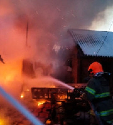 На Київщині за добу при пожежах загинули дві людини, одна жінка була травмована