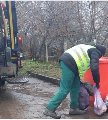 У Луцьку оштрафували чоловіка, який викидав сміття у контейнер сусідів