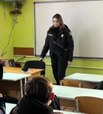 У Кривоозерській громаді на Миколаївщині поліціянти провели профілактичну бесіду з вихованцями ліцею