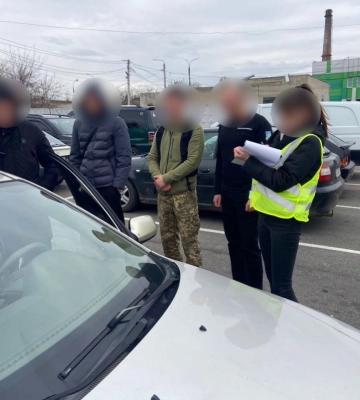 У Черкасах затримали чоловіка, який за понад 7 тисяч доларів допомагав уникнути призову 