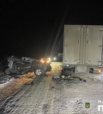 На Полтавщині під час зіткнення вантажівки та легковика загинула людина