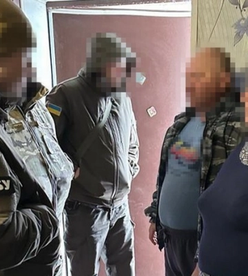 СБУ викрила ще 2-х колаборантів: серед них – директорка ліцею, яка під час окупації Харківщини роздавала російські підручники