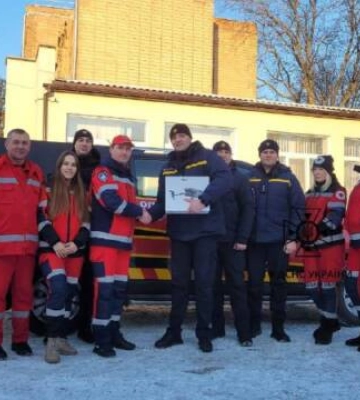 Кропивницькі сапери ДСНС отримали квадрокоптер від медиків