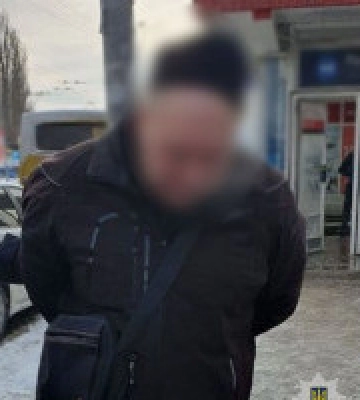 Столичні правоохоронці затримали чоловіка за вбивство та пограбування мешканця Деснянського району