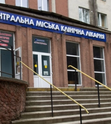 У Чернівцях 65 пацієнтам за рік безкоштовно встановили штучні суглоби