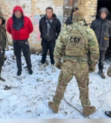 СБУ і Нацполіція знешкодили у Запоріжжі банду рекетирів, яка викрадала людей та «вибивала» з них неіснуючі борги