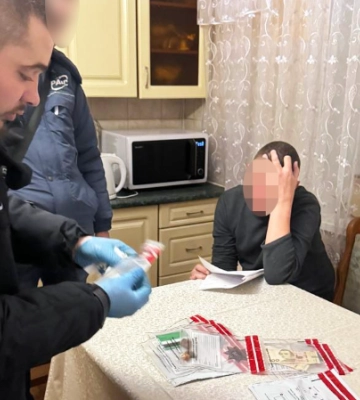 У Вараші чоловік продавав наркотики